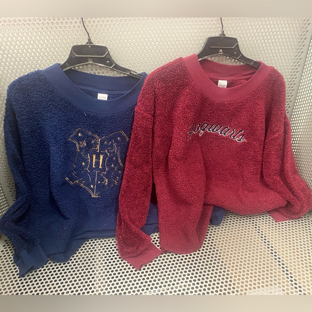 Warner Bros. Hogwarts Sweaters - Blue and Red